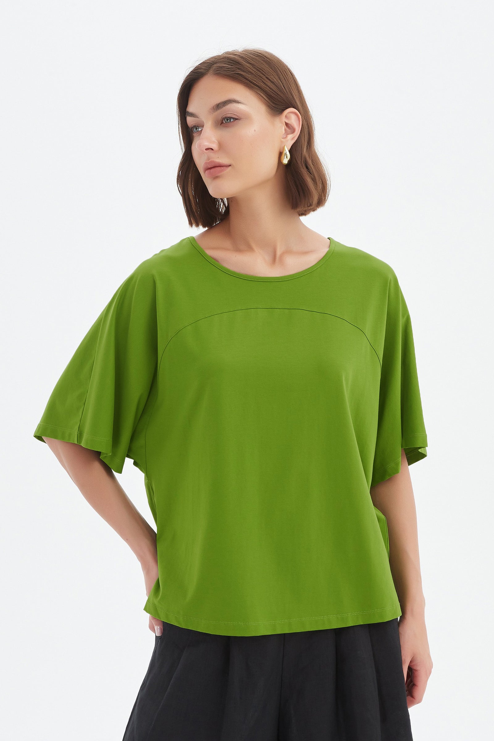 WIDE SLEEVE YOKE TEE