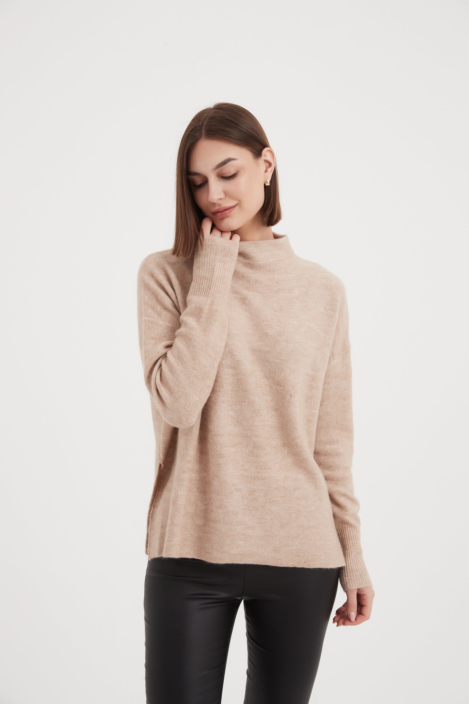 FUNNEL NECK EASY KNIT