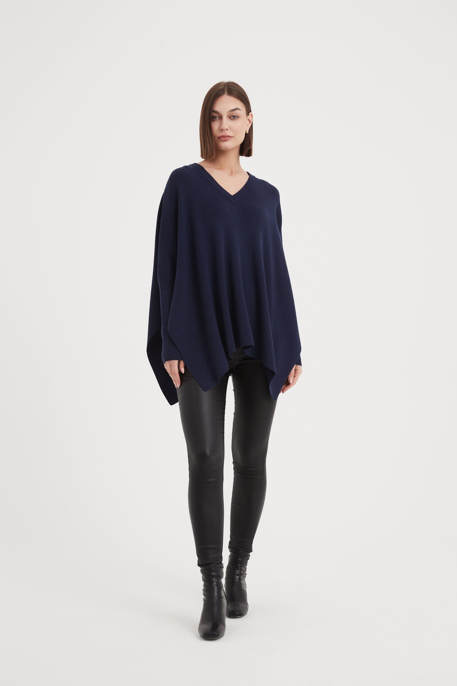 V NECK BATWING KNIT