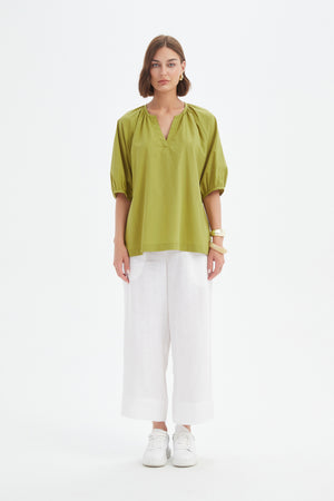 GATHERED NOTCH NECK TOP