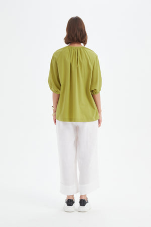 GATHERED NOTCH NECK TOP