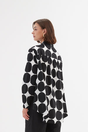 ELASTIC FRONT HEM PRINT SHIRT