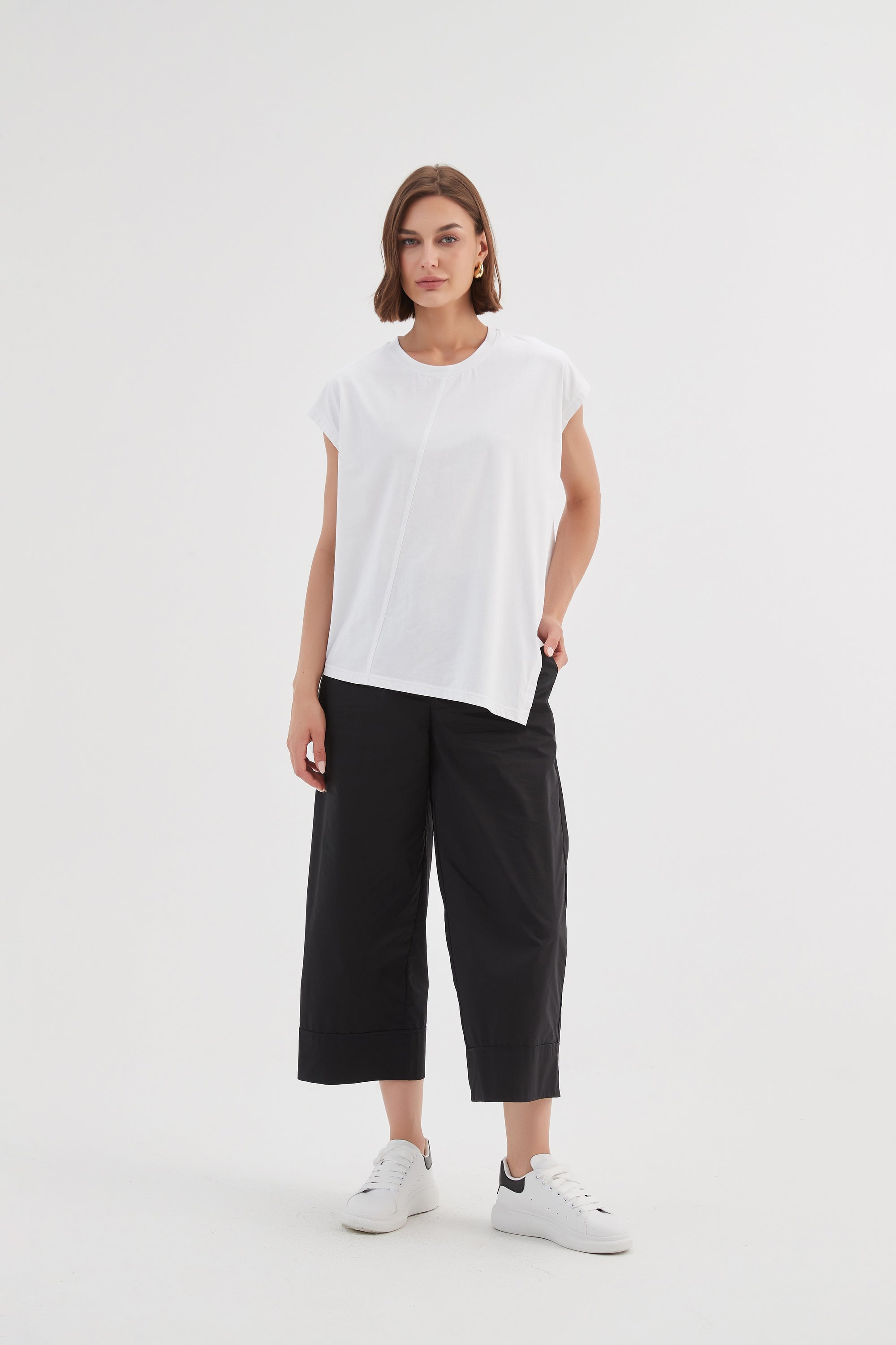 ASYMMETRIC SEAM TEE