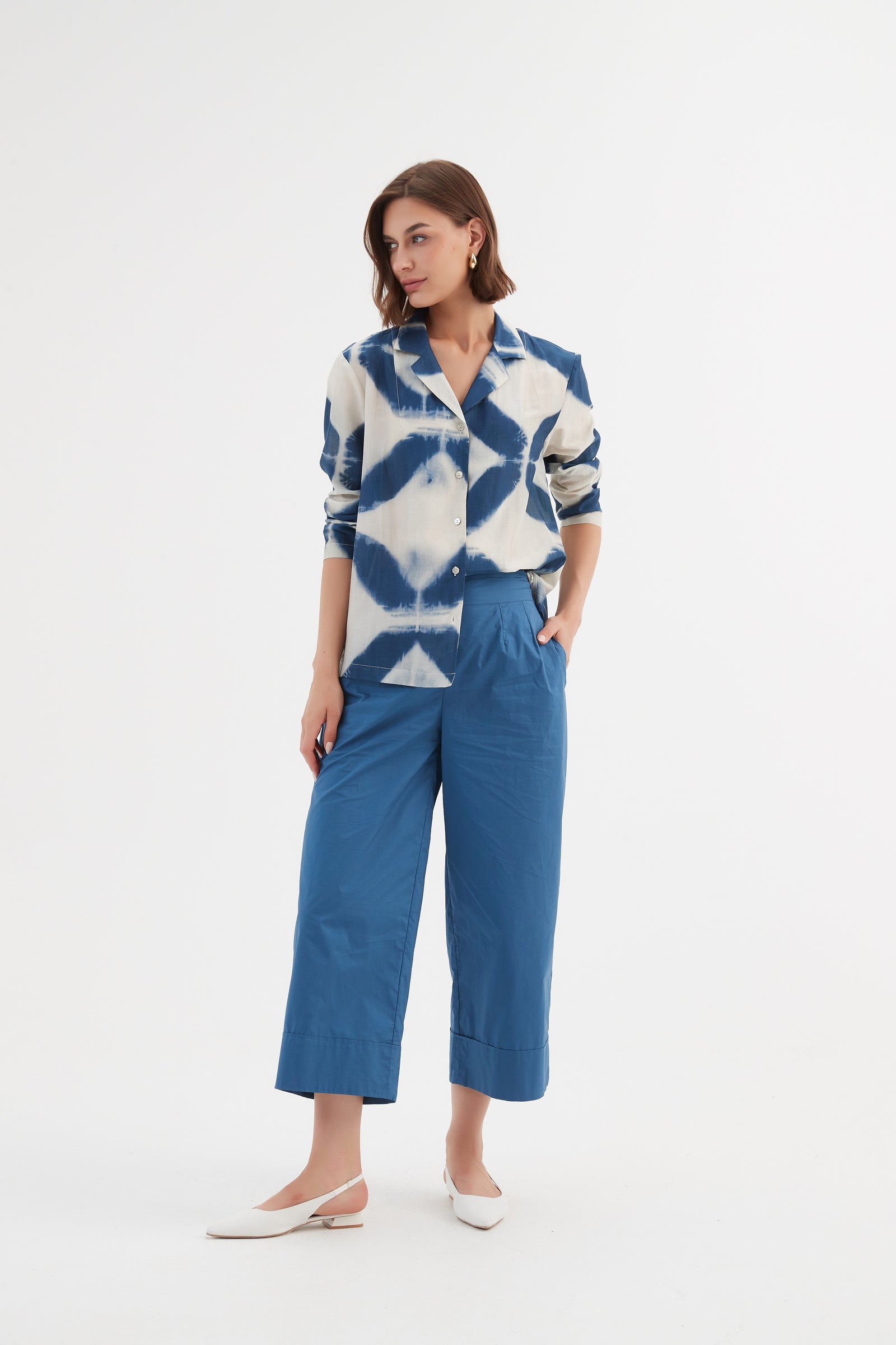 Tirelli sleeveless blouse relaxed casual chic