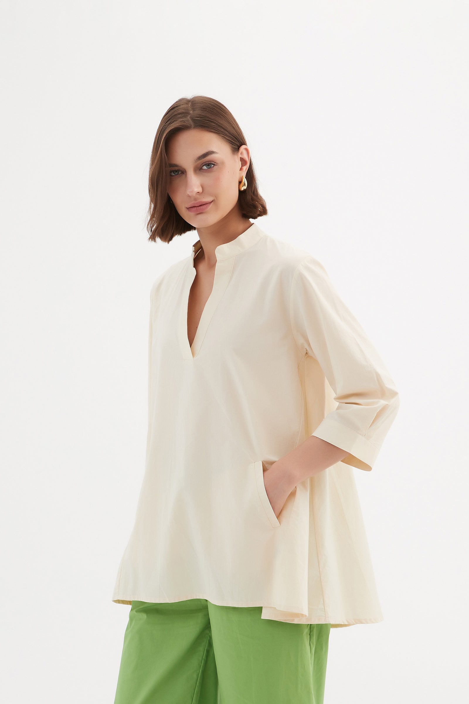 Tirelli women’s modern cropped coat minimalist layering