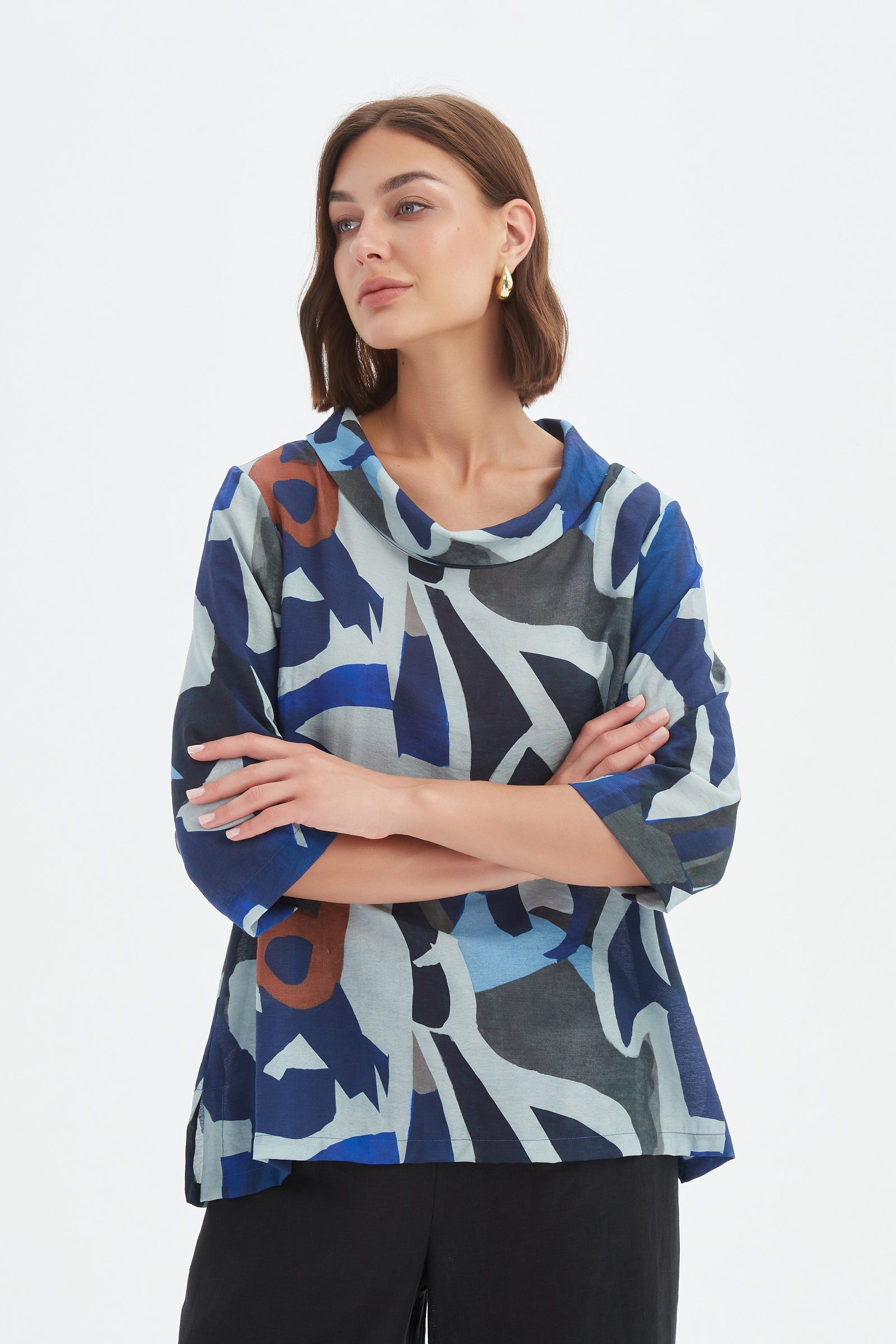 HIGH NECK PRINT TOP