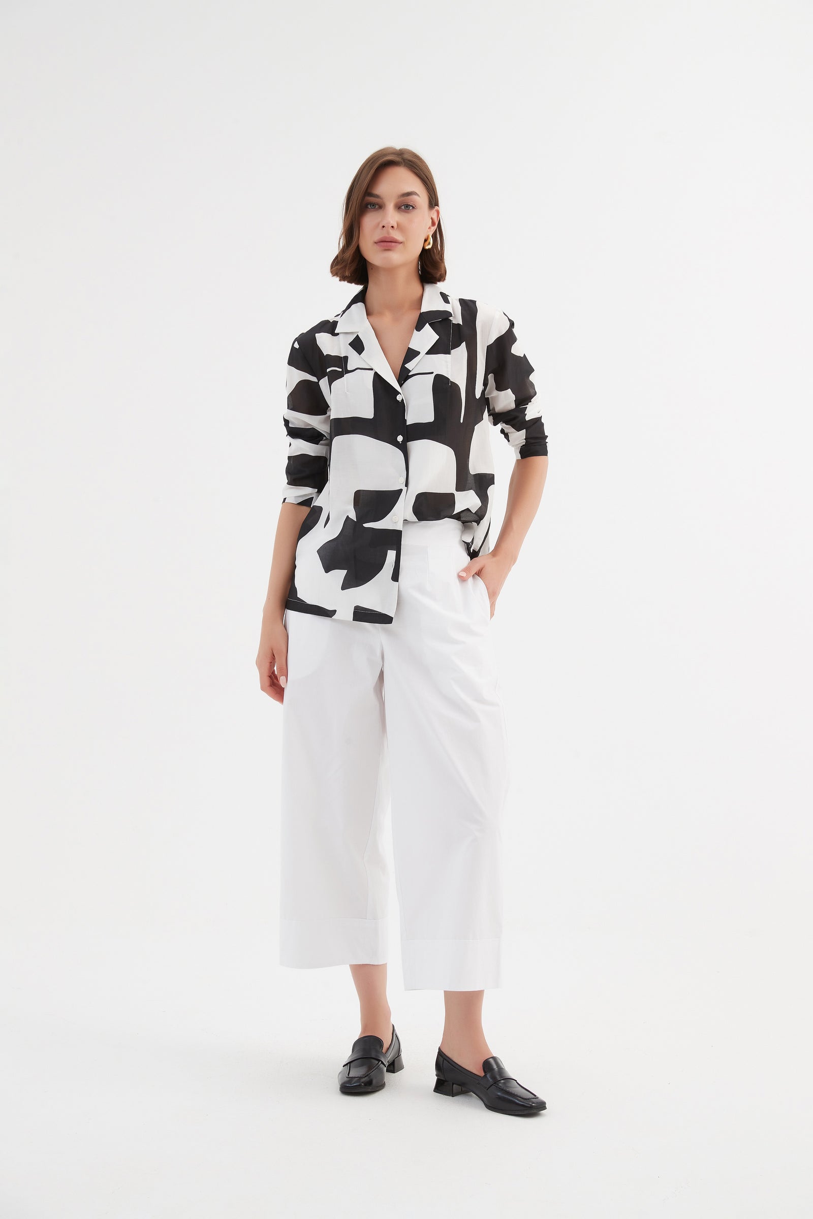 Tirelli cropped blouse chic modern tailored women’s top