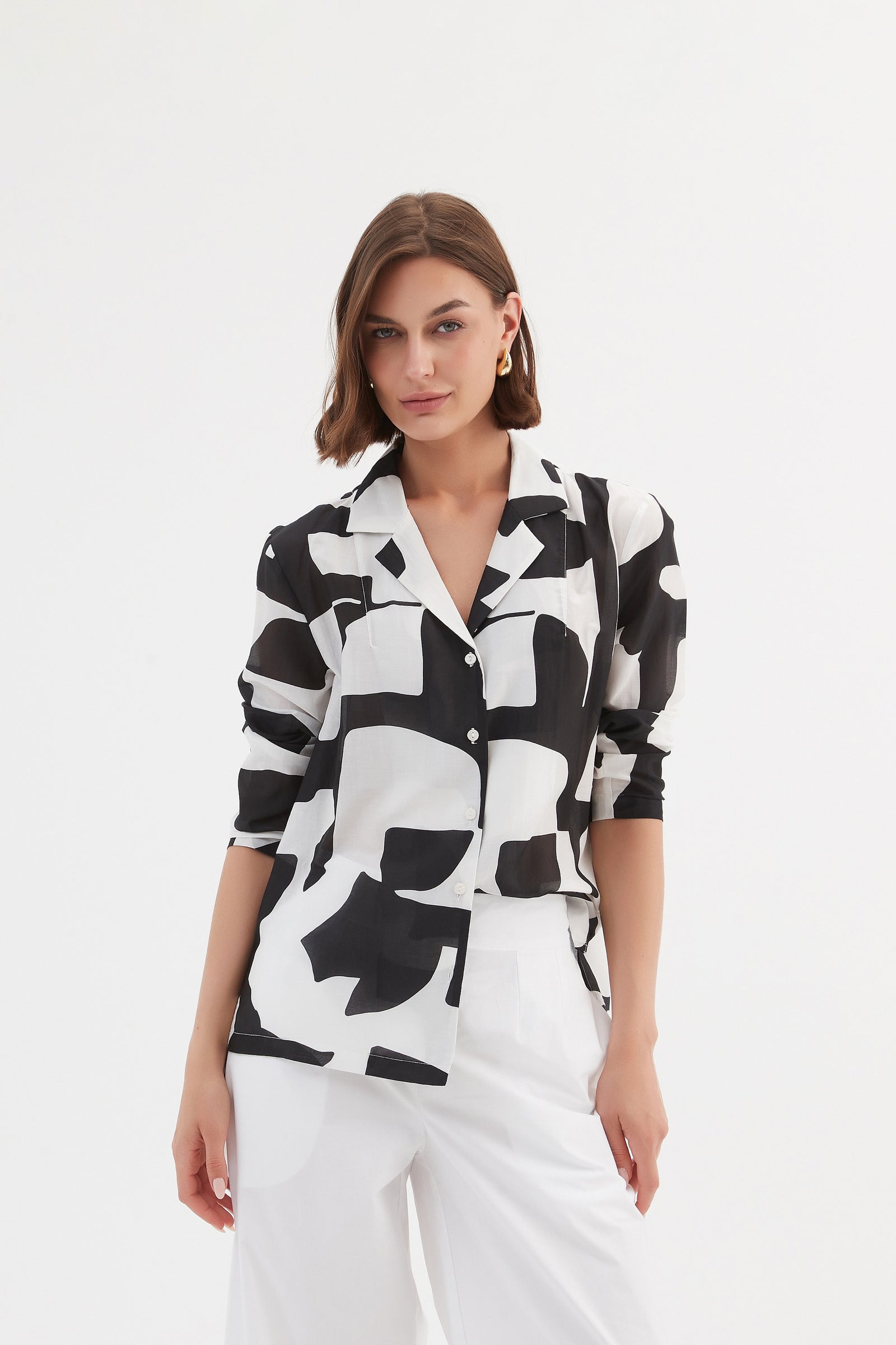 Tirelli cropped blouse chic modern tailored women’s top