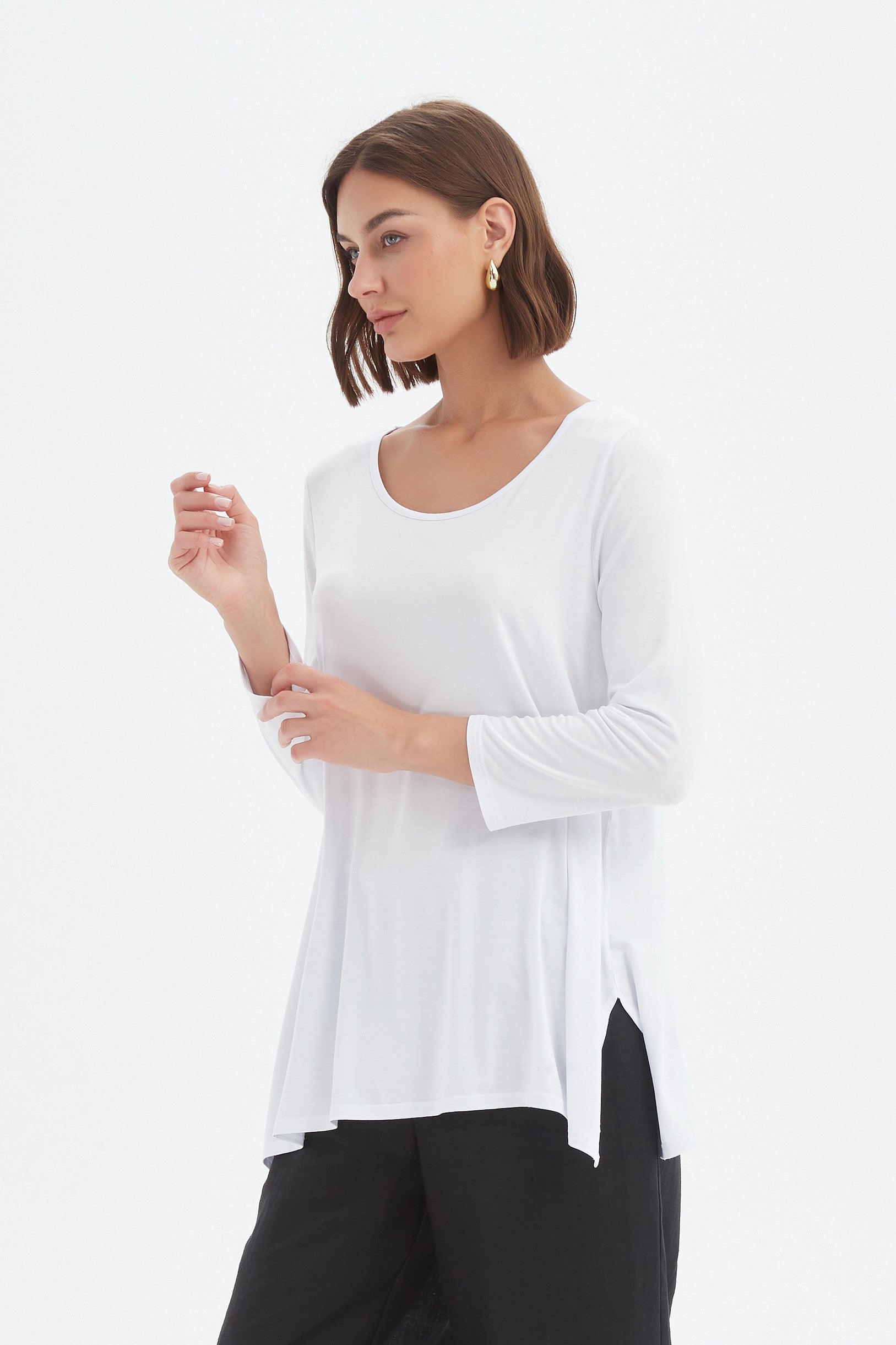 3/4 SLEEVE HANKY HEM TEE
