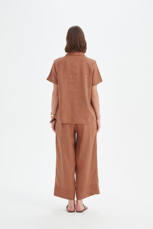 SHAWL COLLAR PLEAT TOP