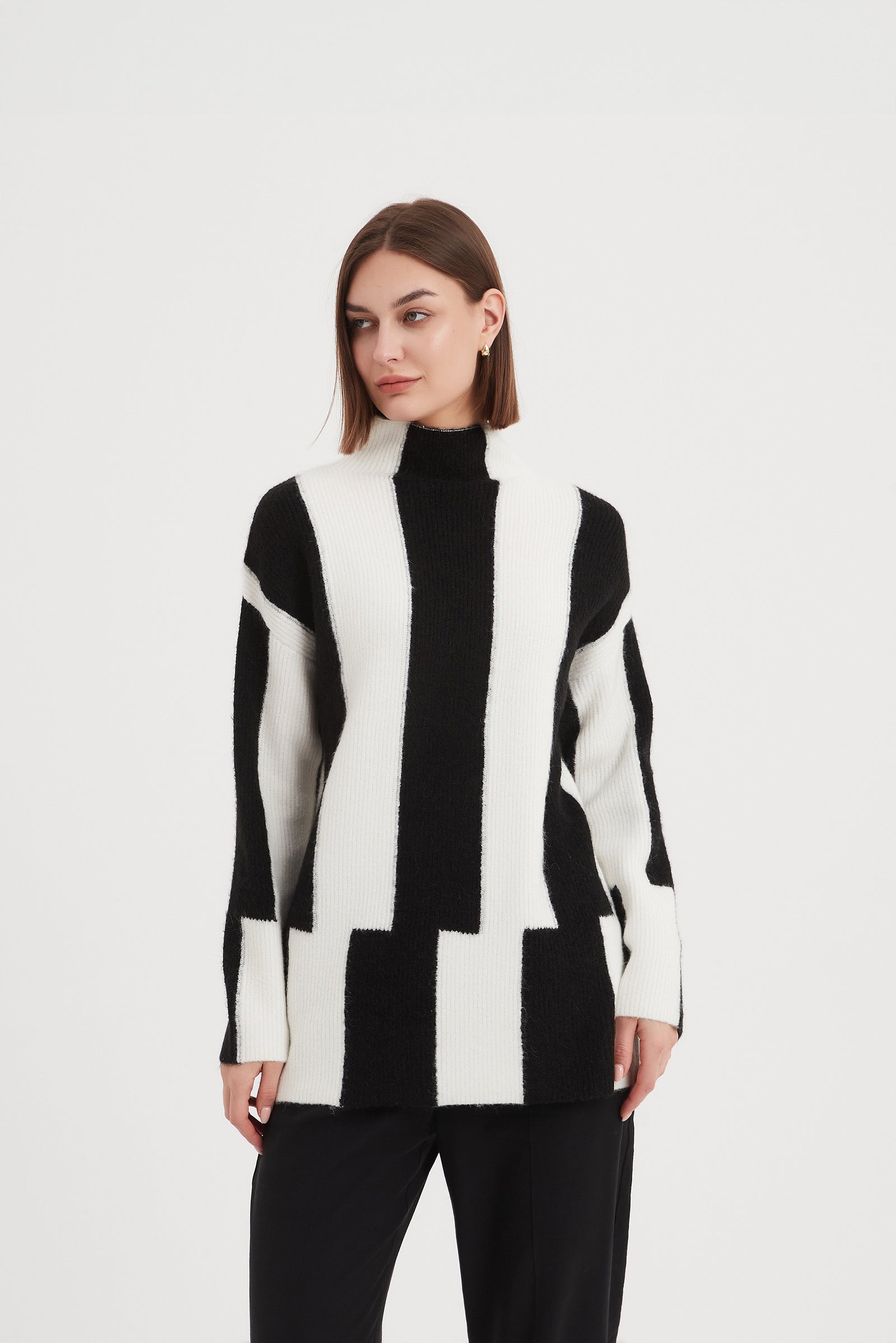 VERTICAL STRIPE KNIT