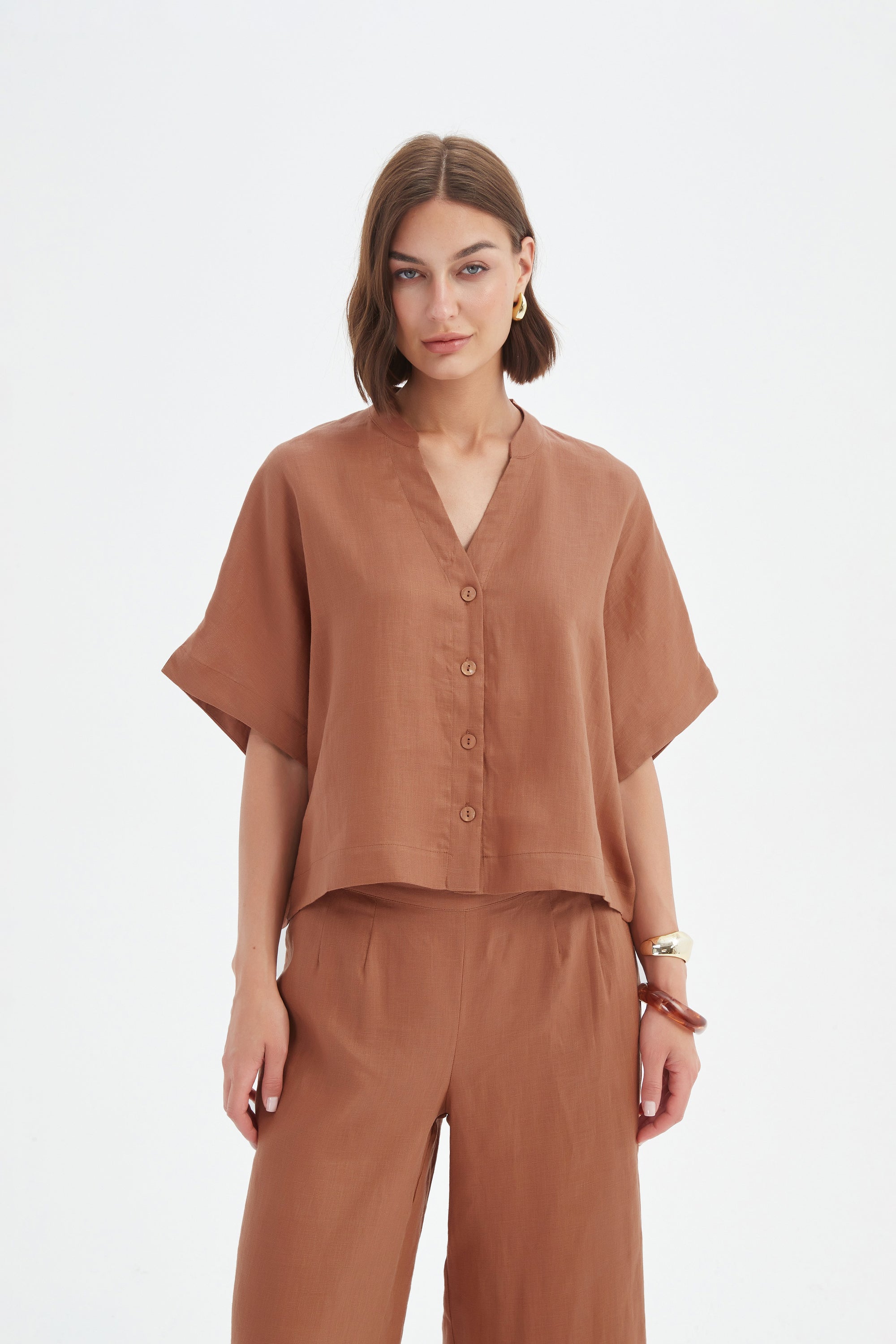 BOXY BUTTON LINEN SHIRT