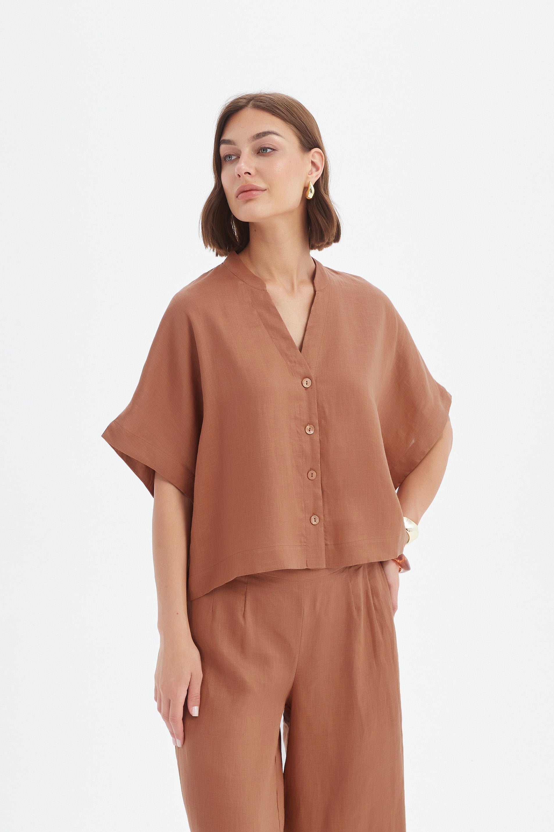 BOXY BUTTON LINEN SHIRT