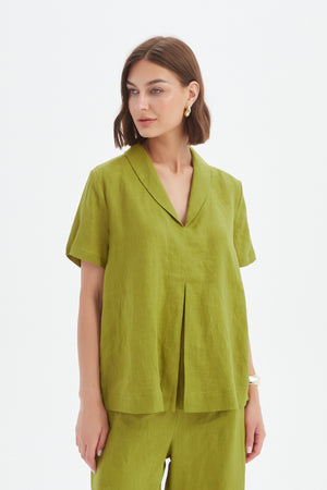 SHAWL COLLAR PLEAT TOP