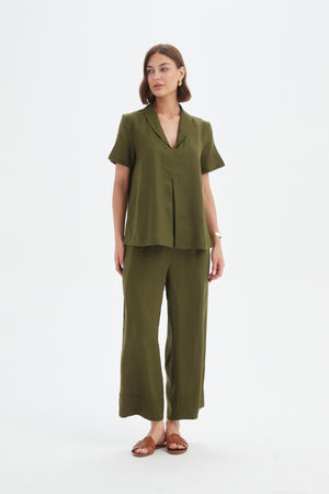 SHAWL COLLAR PLEAT TOP