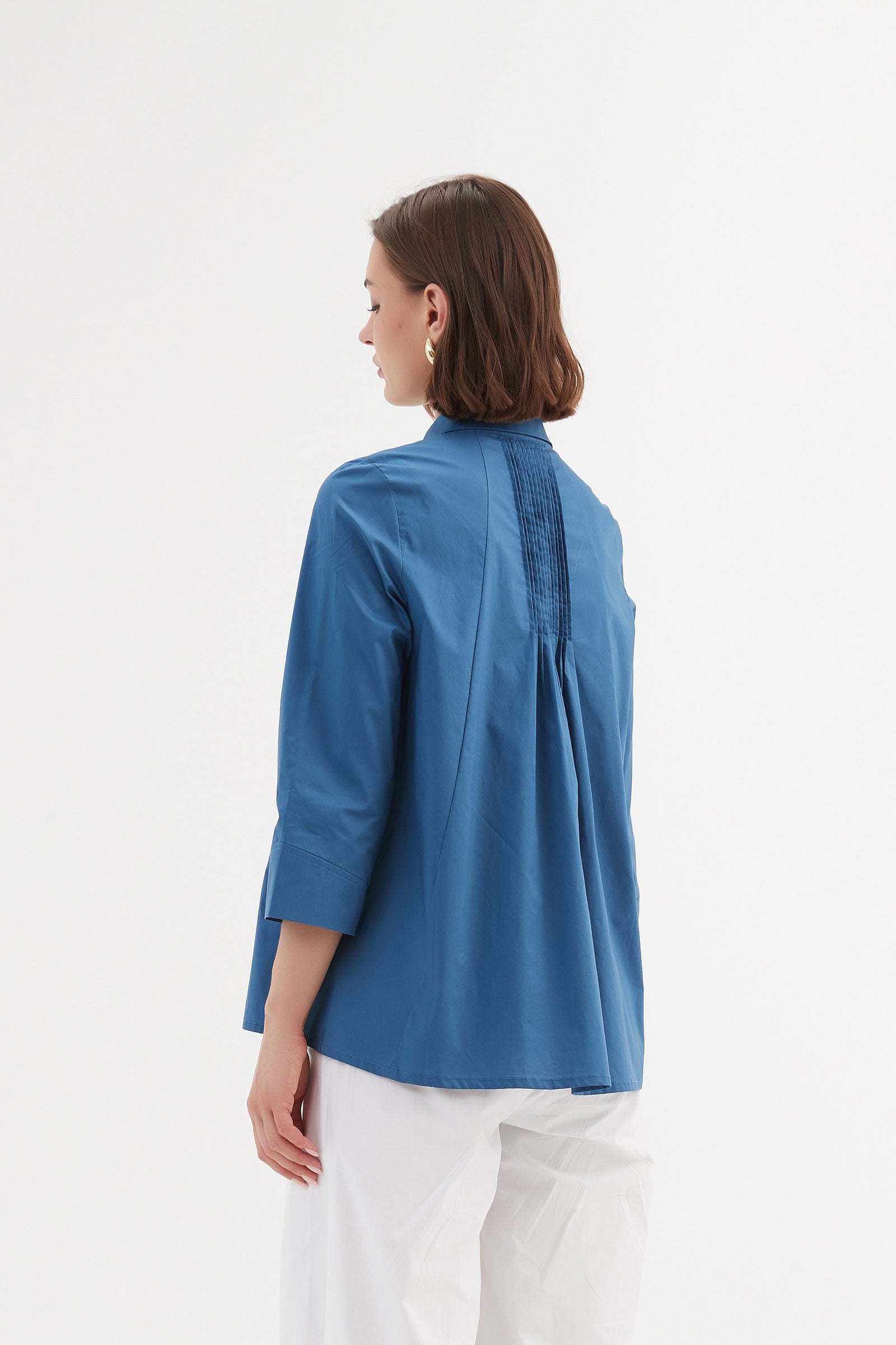 Tirelli women’s tailored coat versatile contemporary styling