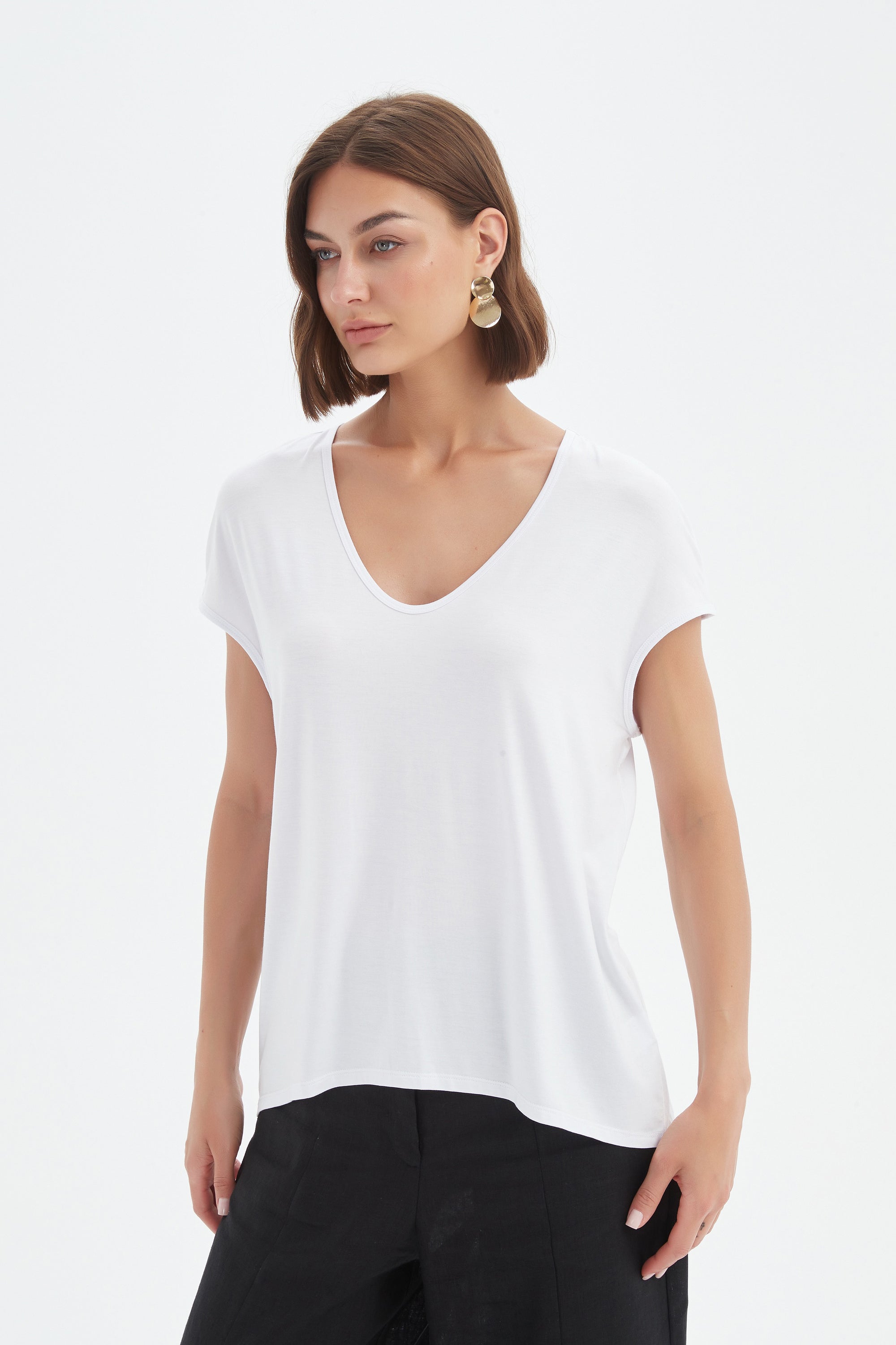 DEEP V CAP SLEEVE TEE