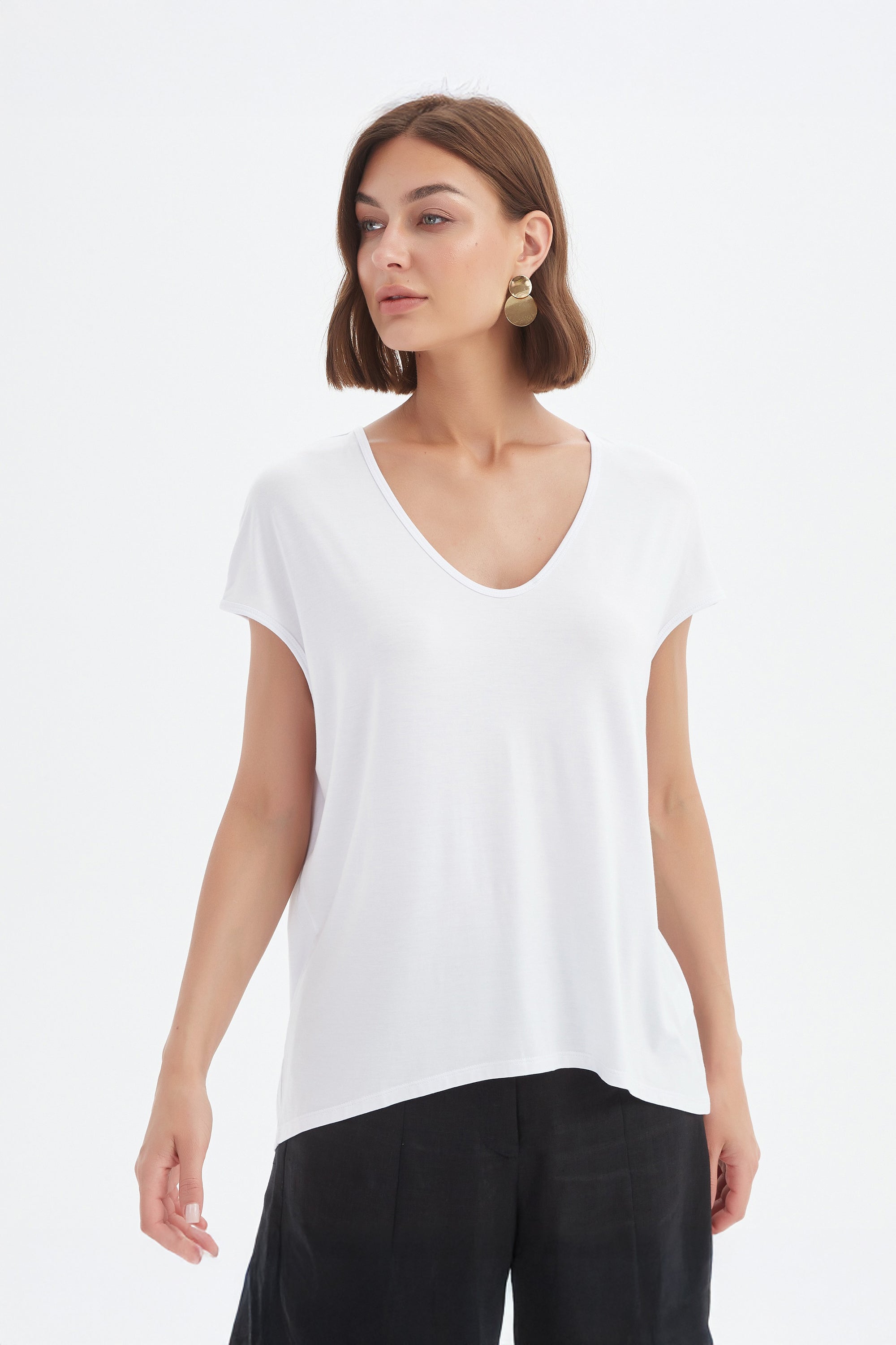 DEEP V CAP SLEEVE TEE