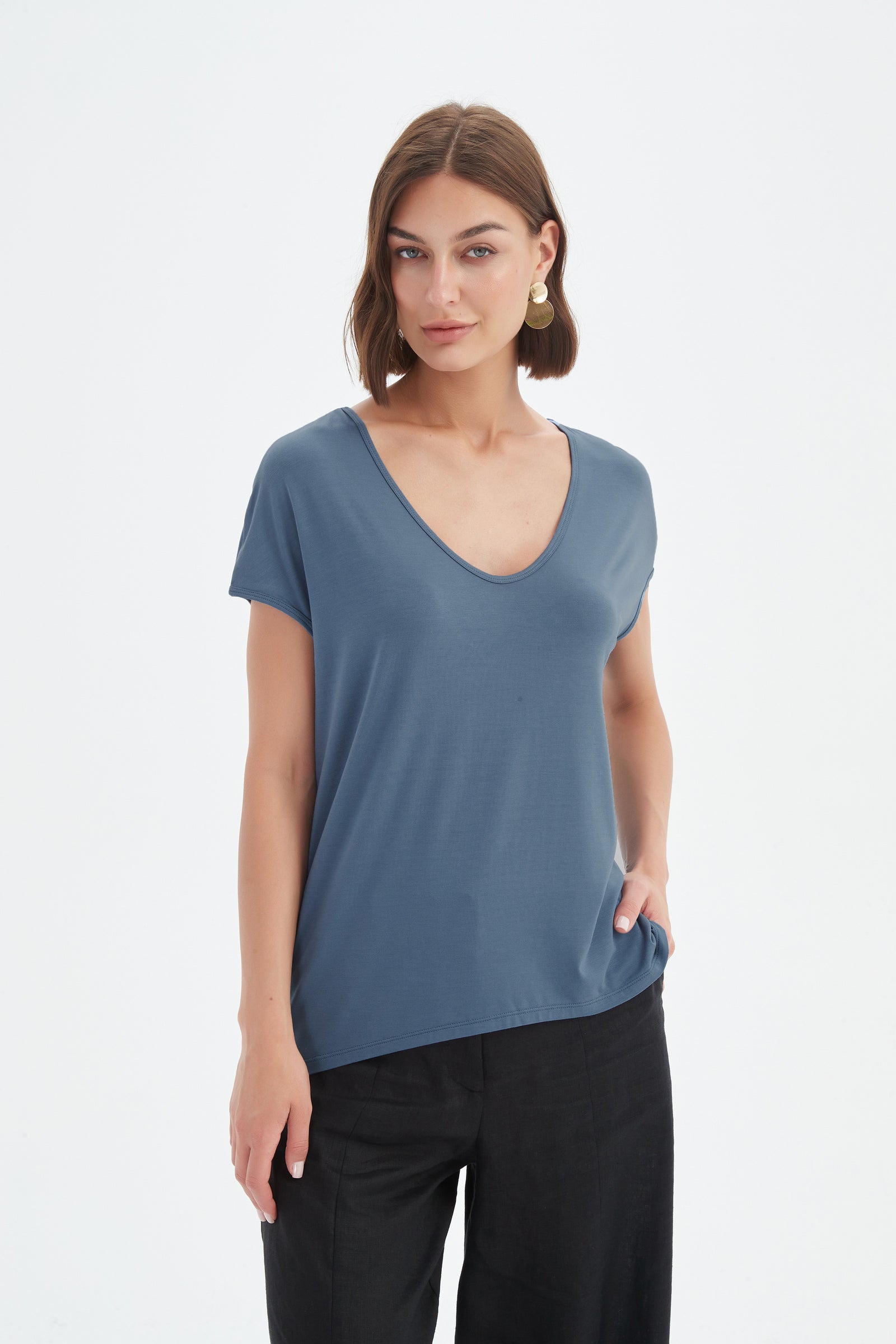 DEEP V CAP SLEEVE TEE