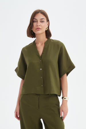 BOXY BUTTON LINEN SHIRT