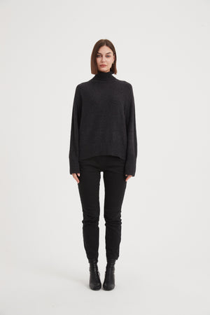 ROLL NECK KNIT