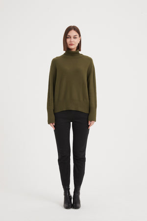 ROLL NECK KNIT