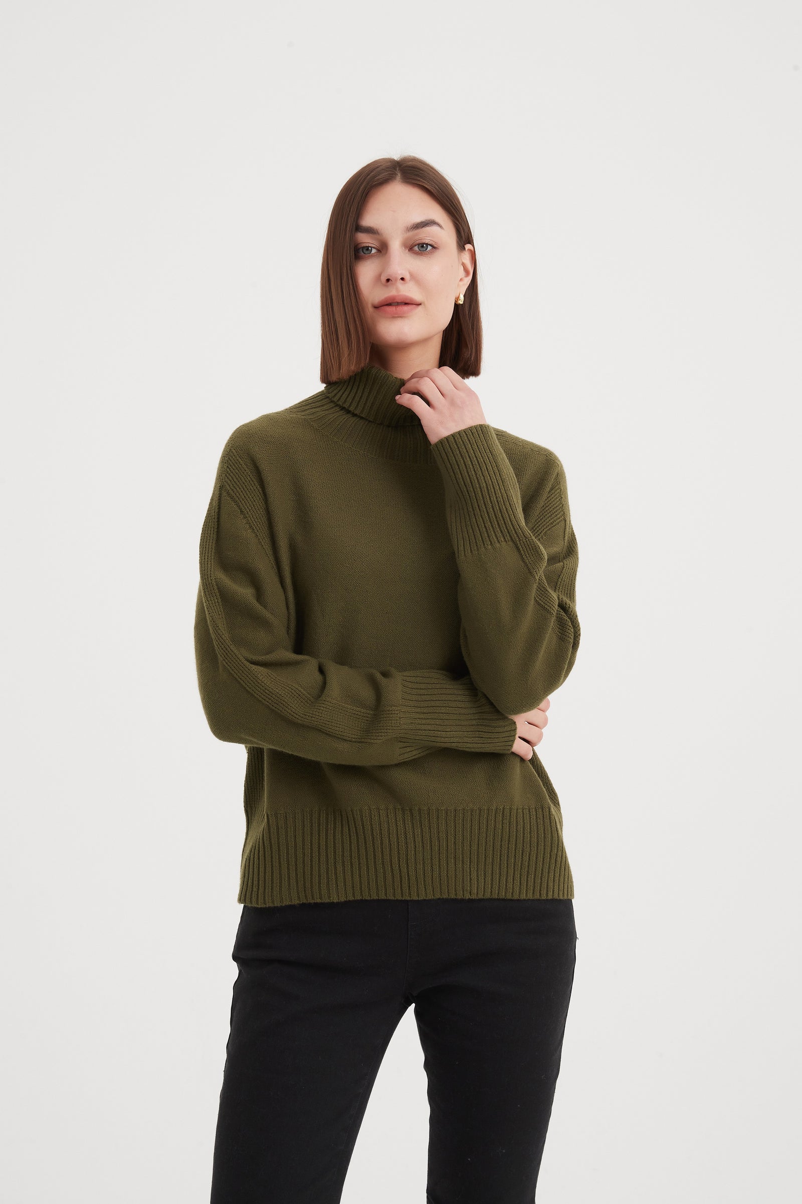 ROLL NECK KNIT