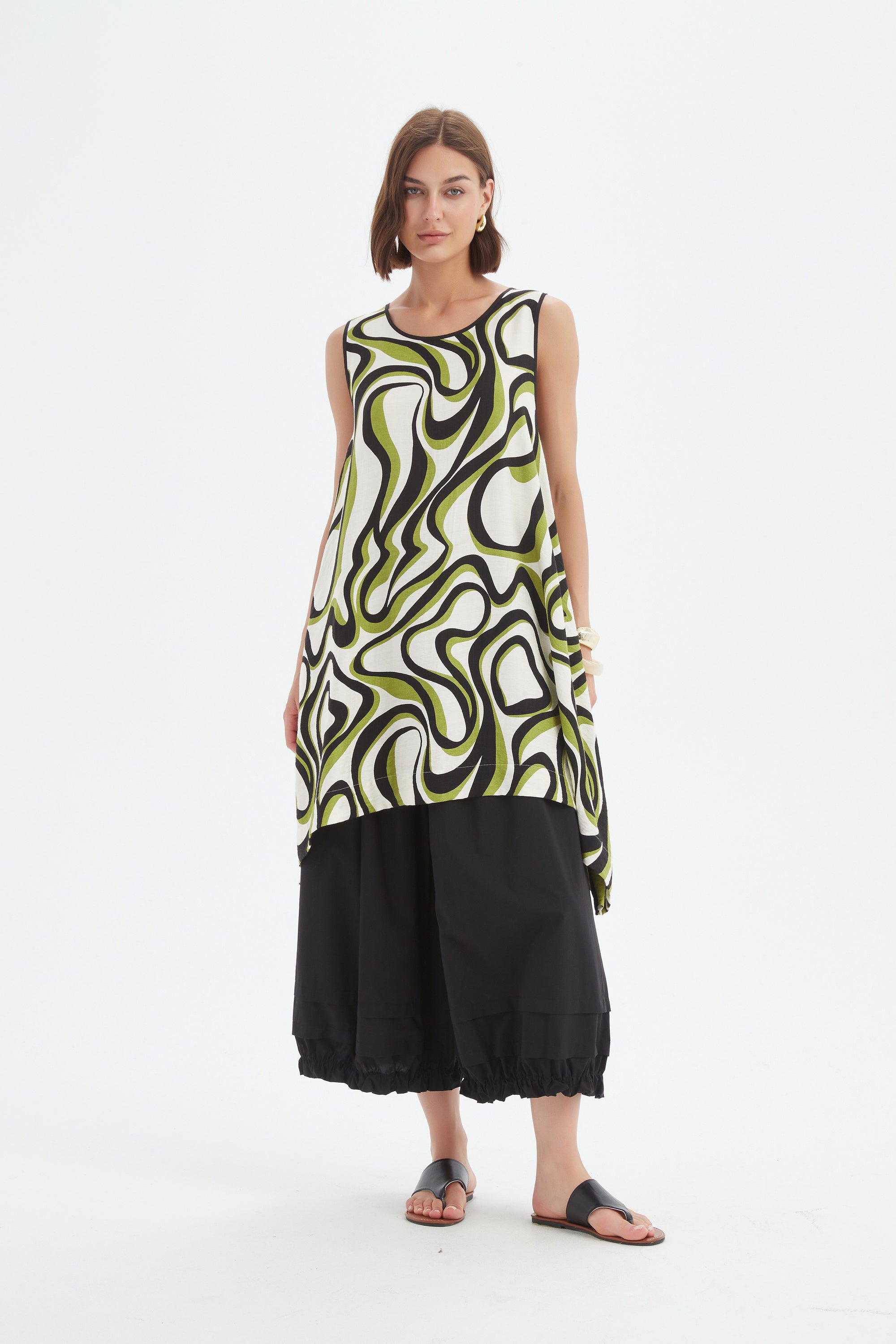 SLEEVELESS SWING PRINT TOP