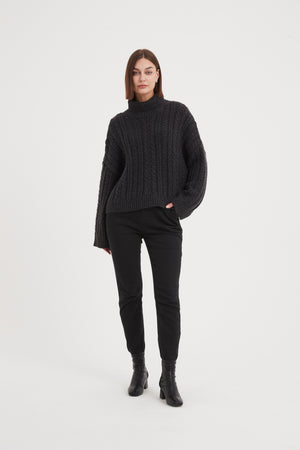 CHUNKY CABLE OVERSIZED KNIT