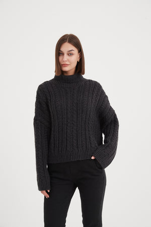 CHUNKY CABLE OVERSIZED KNIT