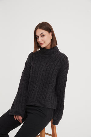 CHUNKY CABLE OVERSIZED KNIT