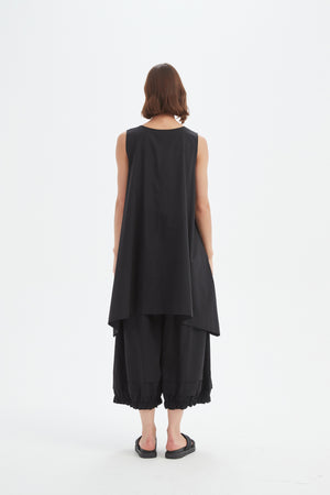 [PRE-ORDER] SLEEVELESS SWING TOP