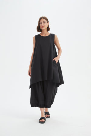 [PRE-ORDER] SLEEVELESS SWING TOP