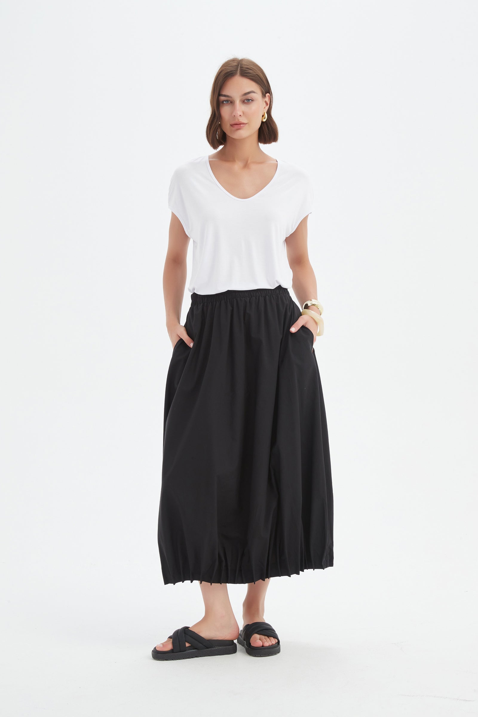 PIN TUCK HEM SKIRT