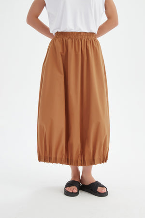 PIN TUCK HEM SKIRT