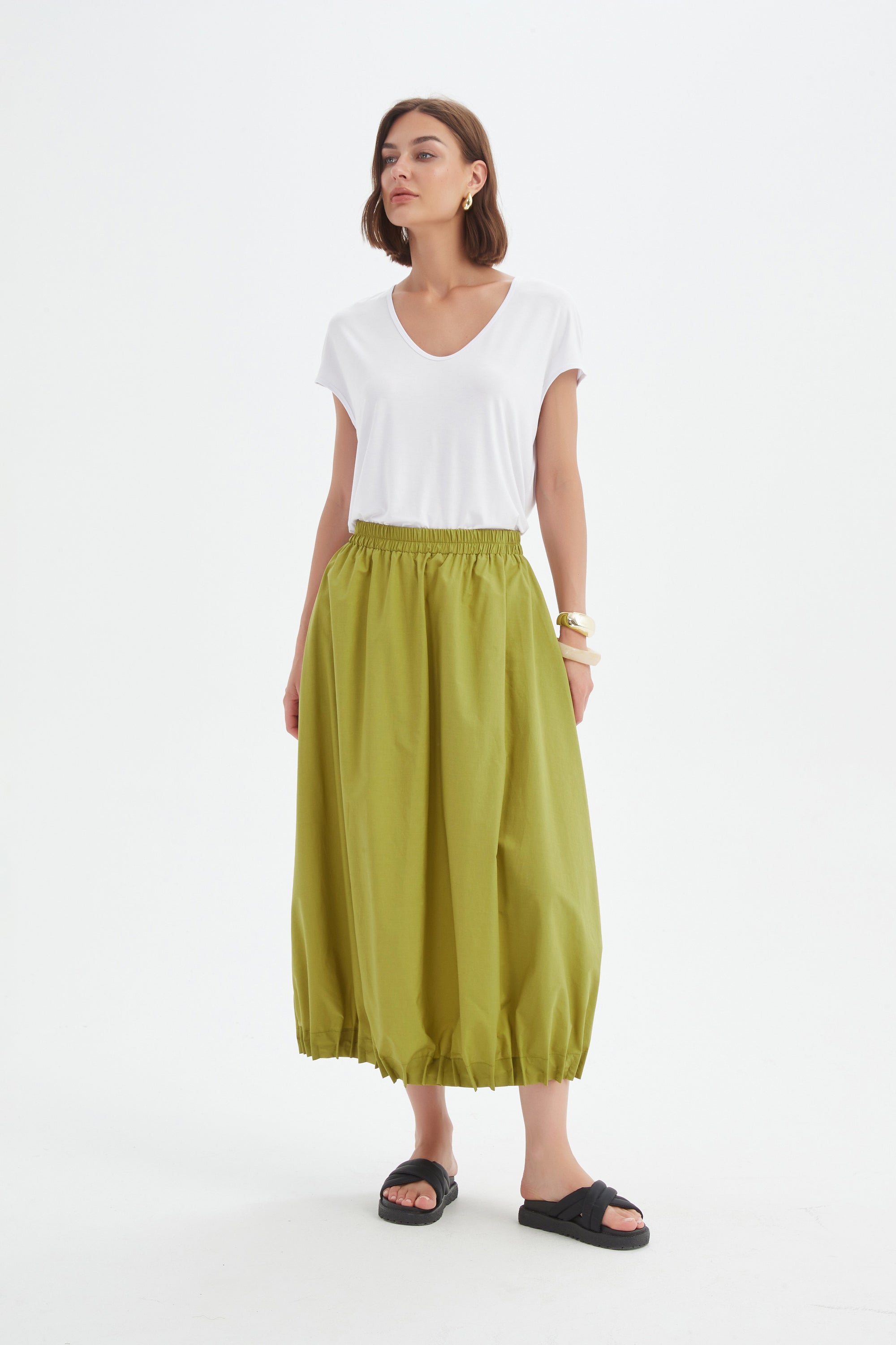 PIN TUCK HEM SKIRT