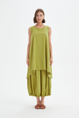 [PRE-ORDER] SLEEVELESS SWING TOP