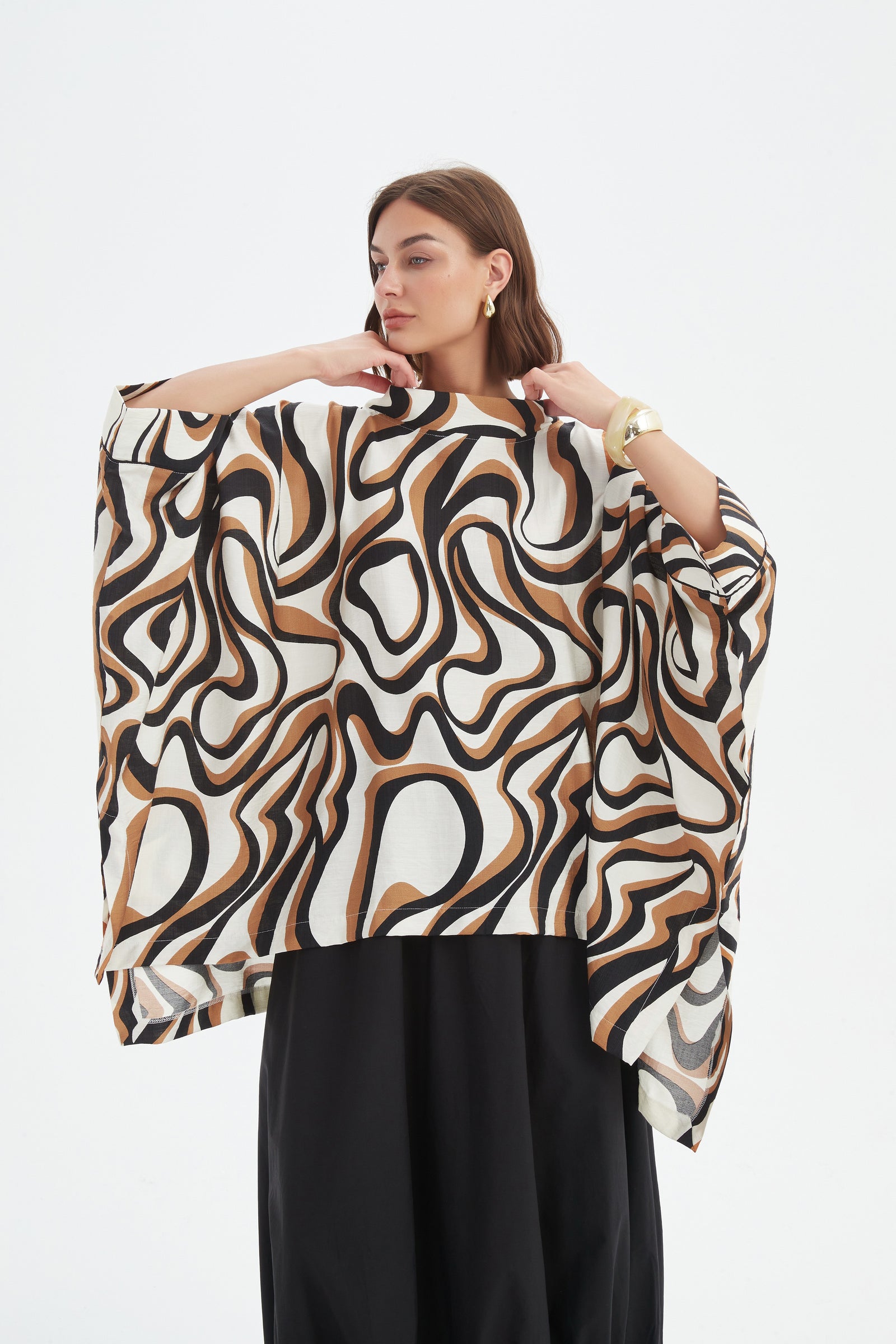 STATEMENT NECK PRINT TUNIC