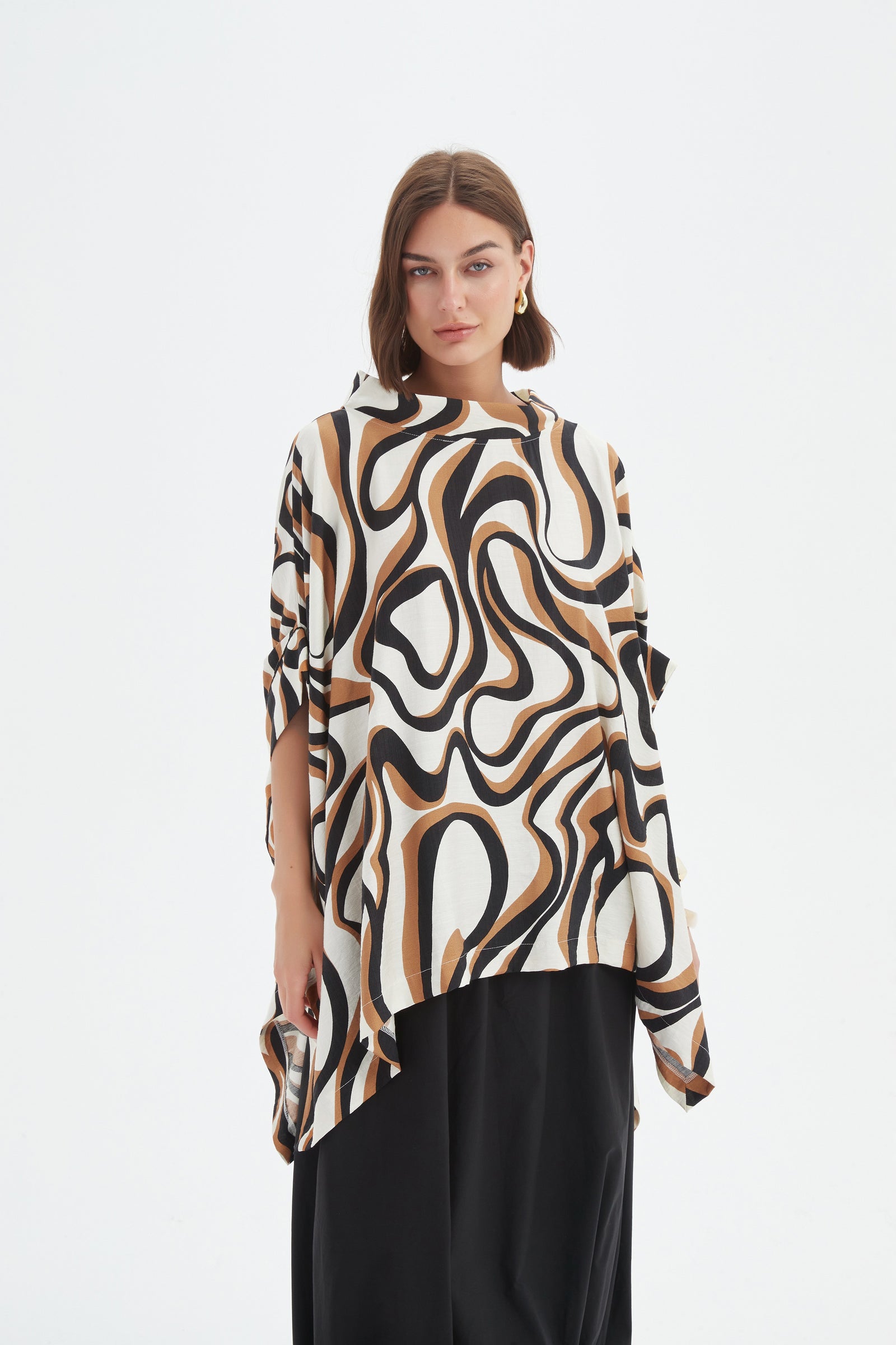 STATEMENT NECK PRINT TUNIC