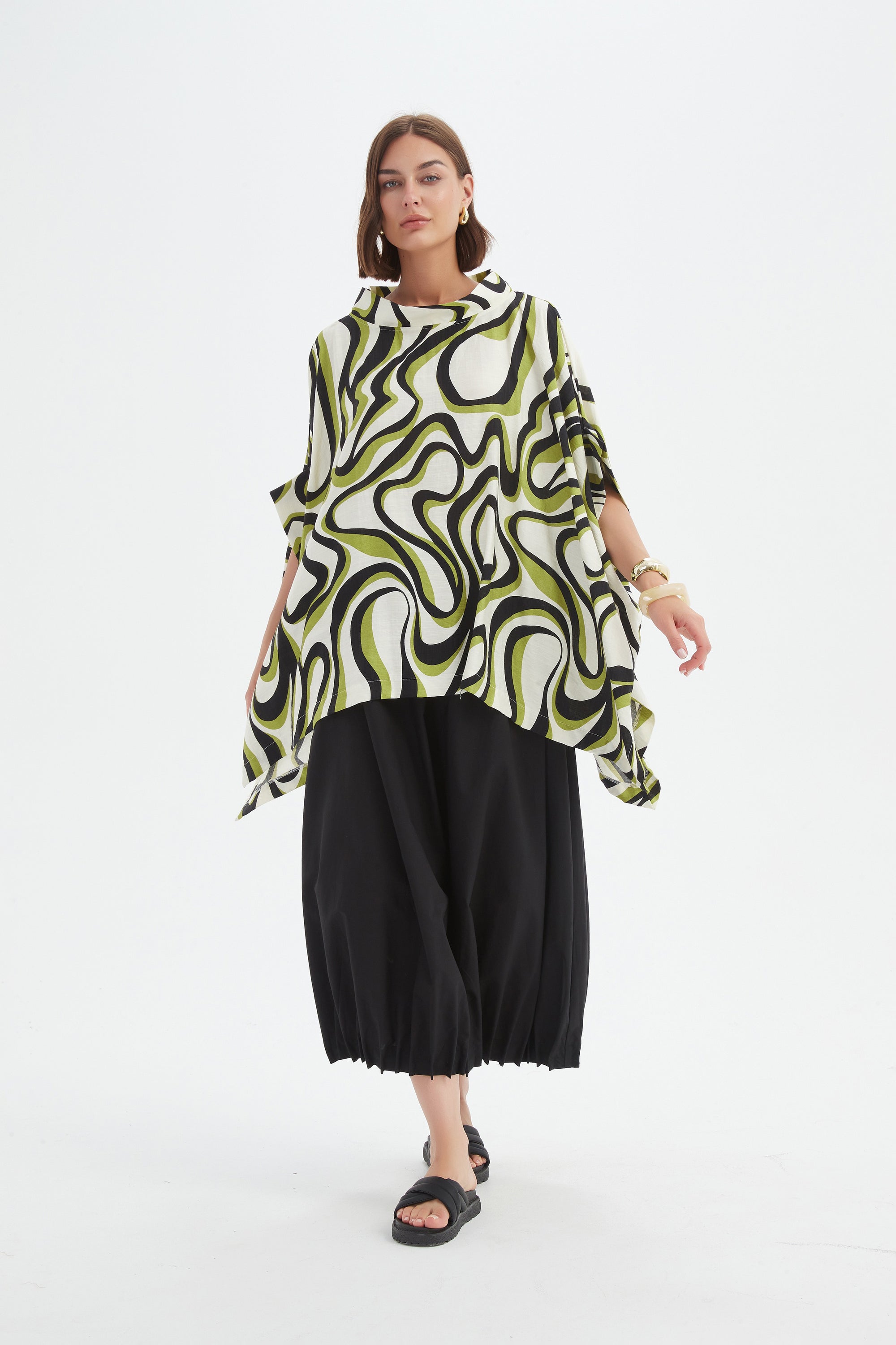 STATEMENT NECK PRINT TUNIC