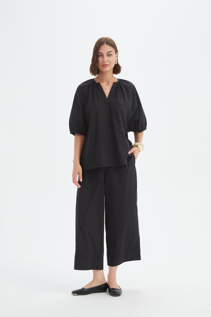 GATHERED NOTCH NECK TOP