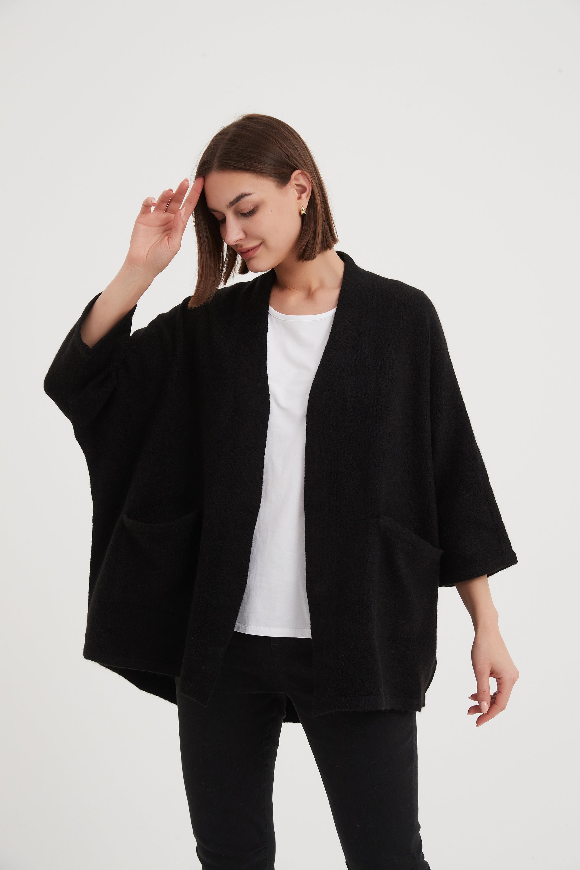 DEEP V MAGNETIC CARDIGAN - RECYCLED MATERIALS