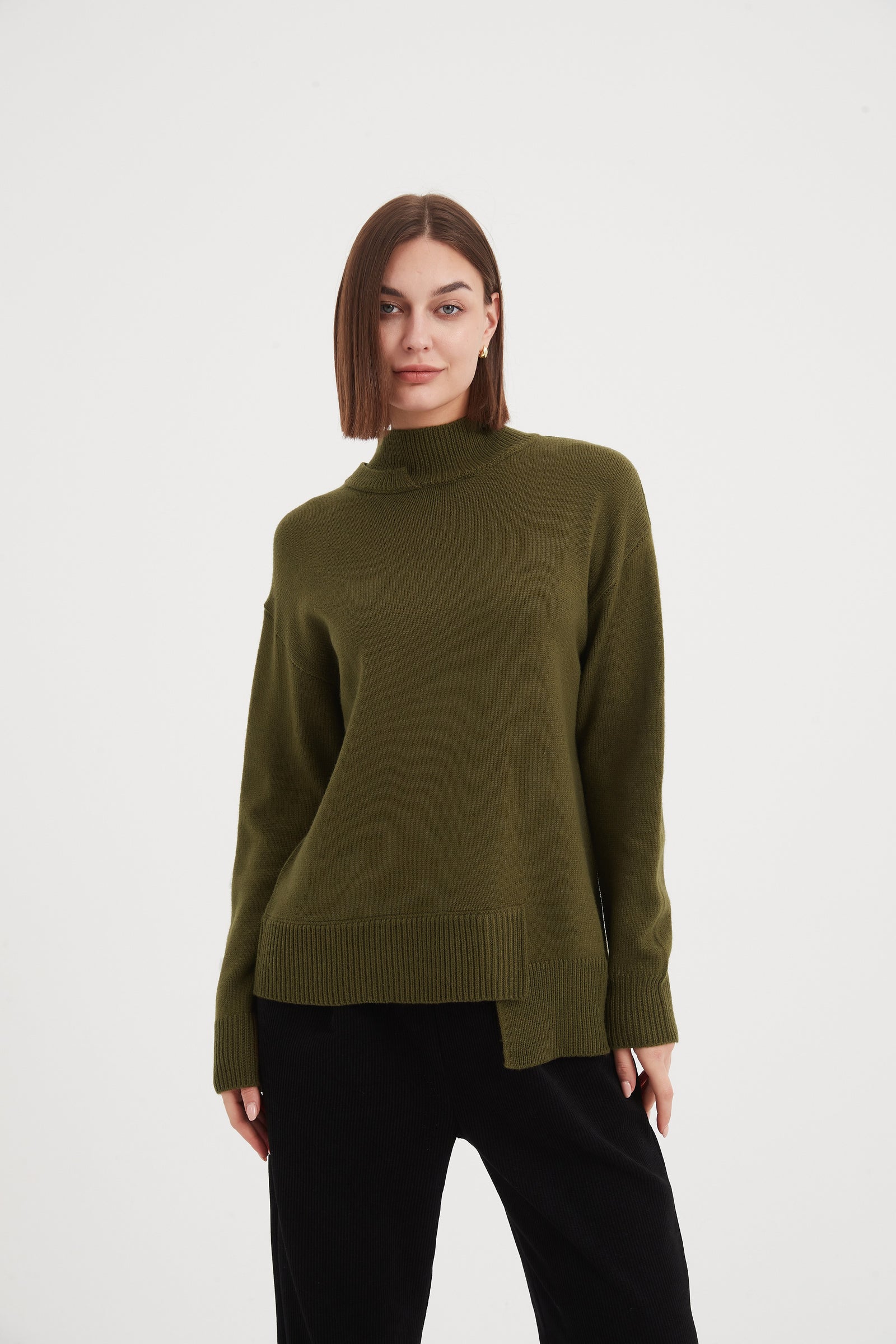 ASYMMETRIC HEM KNIT