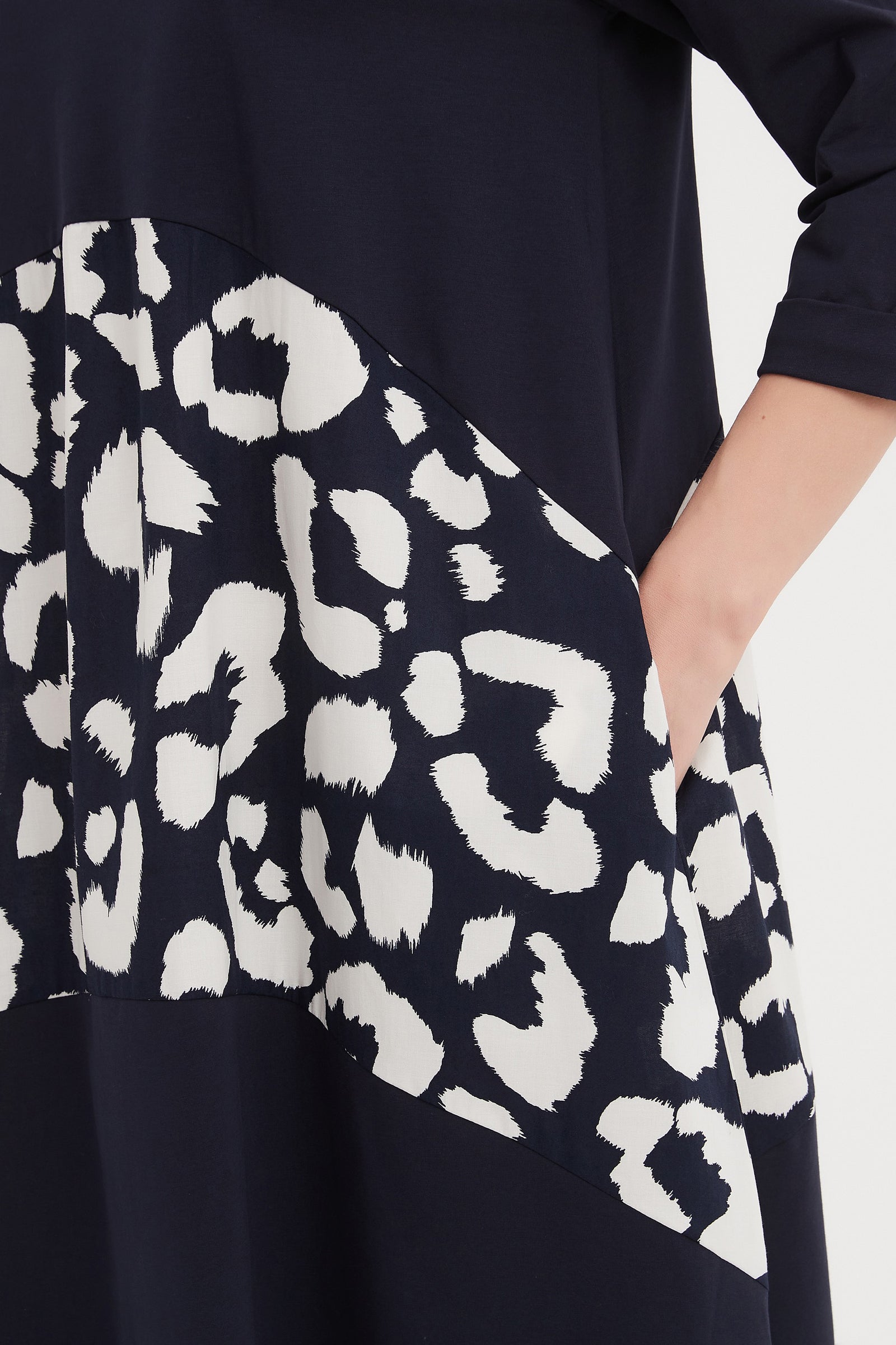 DEEP PANEL COMBI DRESS