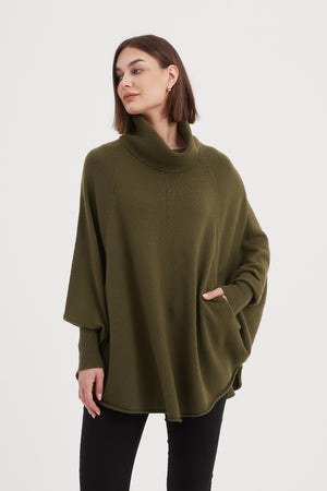 HIGH NECK OVERSIZED KNIT