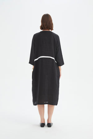 CONTRAST TRIM OVOID DRESS