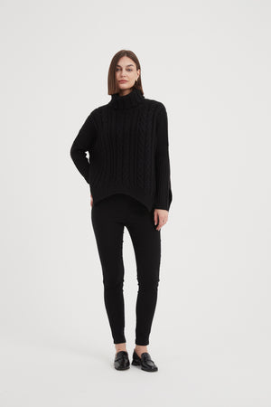 HIGH NECK CABLE KNIT