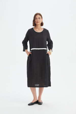 CONTRAST TRIM OVOID DRESS