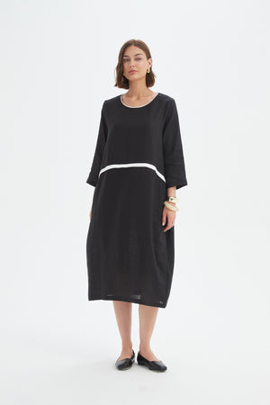 CONTRAST TRIM OVOID DRESS