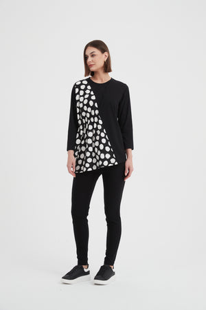 3/4 SLEEVE ASYMMETRIC PRINT TOP